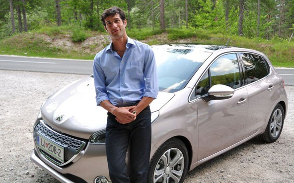Peugeot 208 - Film »ROKE« : Priložnost osredotočenja na močne plati proizvoda