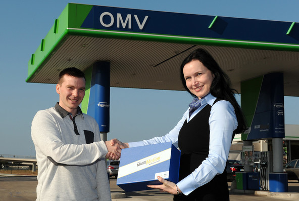 OMV Slovenija : Srečni izžrebanec prejel za 10 let brezplačnega goriva 