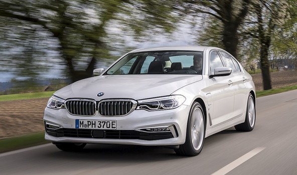 BMW 530e iPerformance: Najuspešnejša poslovna limuzina na svetu je odslej na voljo tudi kot priključni hibrid