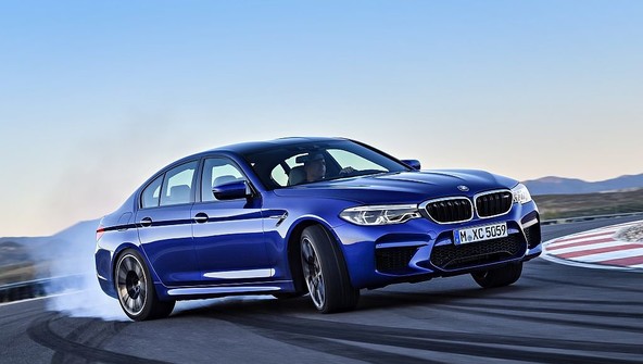 Novi BMW M5: Sprememba taktike