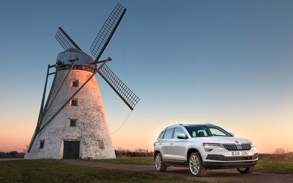 Frankfurtska premiera nove Škode Karoq: Novi serijski model nadaljuje Škodino SUV ofenzivo 