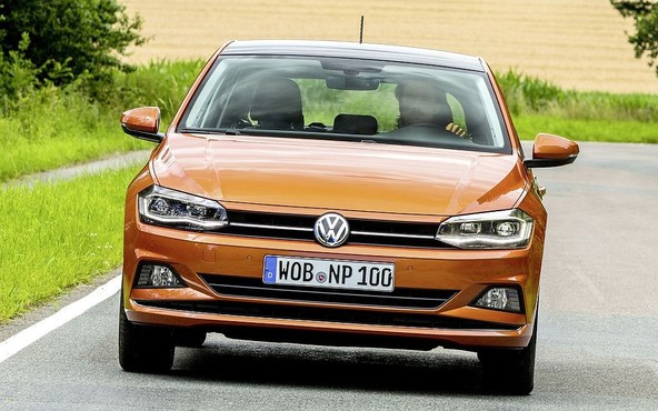 Novi Volkswagen Polo : Novi model prinaša visoke tehnologije Golfa in Passata