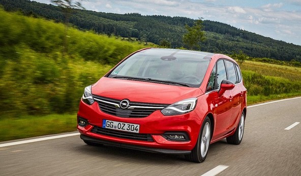 Opel Zafira & IntelliLink Navi 4.0: Odlično povezan enoprostorec