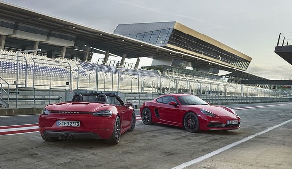 Še večja zmogljivost, ekskluzivna oprema: Prilagojeni dizajnu in športnosti – novi modeli Porsche 718 GTS