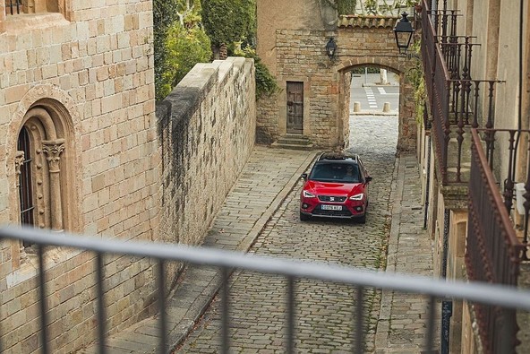 Križanec po meri strank: V vzponu s SEAT Arono