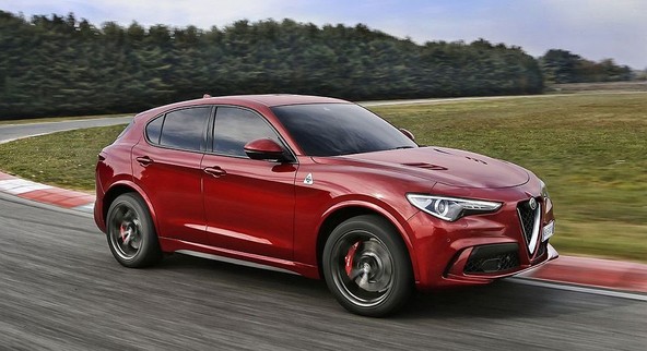 Alfa Romeo: Nastop na mednarodnem avtomobilskem salonu Dubaj 2017