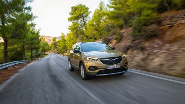 Opel Grandland X: Močan avto, zmogljiv motor