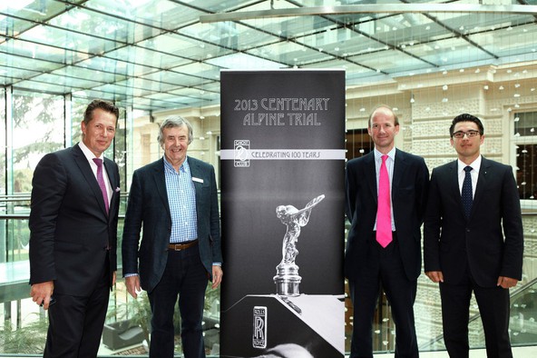 Od leve proti desni: Thies Bruhn (Generalni direktor - Kempinski Palace), Tim Forrest (Organizator), Andrew Page (Britanski veleposlanik), Lothar Schupet (Generalni direktor BMW Group Slovenija)