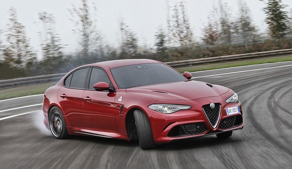 Alfa Romeo: Dvojna nagrada za italijansko znamko v Veliki Britaniji
