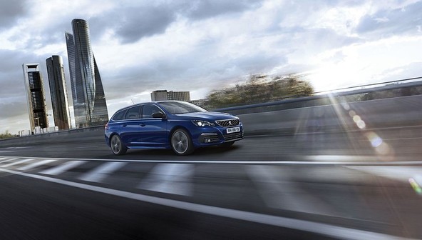 Novi PEUGEOT 308: Možnost vgradnje 8-stopenjskega samodejnega menjalnika zadnje generacije