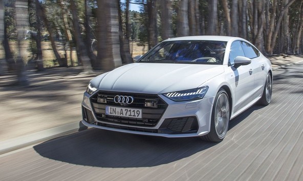 Novi Audi A7 Sportback: Avtomobil, ki pooseblja bistvo Audijevega novega oblikovalskega sloga