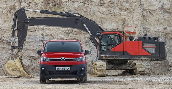 NOVI CITROËN BERLINGO VAN: UDOBNO IN TEHNOLOŠKO NAPREDNO GOSPODARSKO VOZILO ZA VSE VRSTE RABE!
