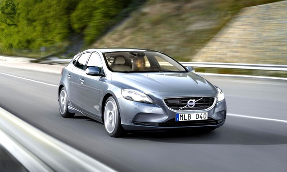Volvovi novi pogonski sklopi Drive-E: Učinkovit užitek v vožnji z v razredu vodilnimi tehnologijami