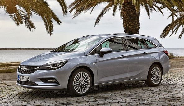Opel Astra: Gremo na morje z najboljšo opremo 