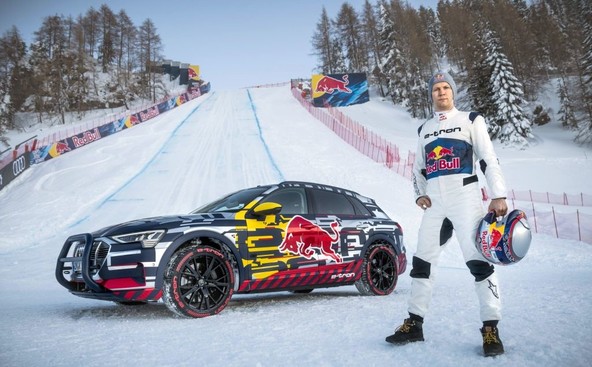 Audi e-tron extreme: Tehnološki prototip na legendarnem Streifu