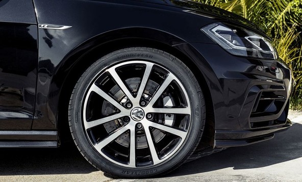 Goodyear Eagle F1 Asymmetric 5 : Zmaga na testu letnih pnevmatik revije Auto Bild allrad 