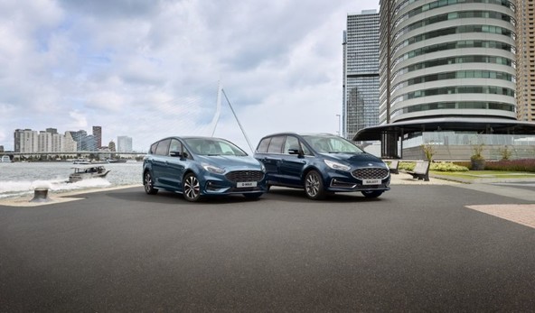 Novi Ford Galaxy V-Line in izpopolnjeni S-MAX: Še bolj elegantna, udobna in povezana kot doslej
