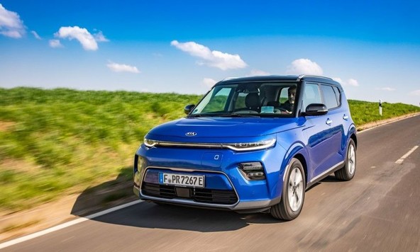 Novi KIA e-Soul: Povsem električni model nudi še več moči, dosega in tehnologij