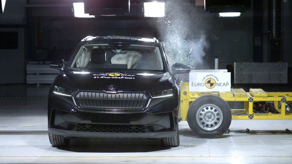 ŠKODA ENYAQ iV : Pet zvezdic na preskusu Euro NCAP 