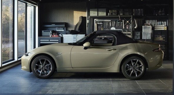 MAZDA MX-5 (2023): MX-5 PRINAŠA ŠE VEČJO IZBIRO IN PRIVLAČNOST