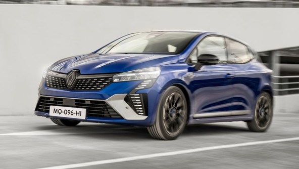 NOVI RENAULT CLIO: MERILO VSESTRANSKEGA MESTNEGA AVTOMOBILA UVAJA NOV SLOG