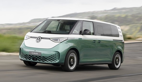 Svetovna premiera: ID. Buzz z dolgo medosno razdaljo