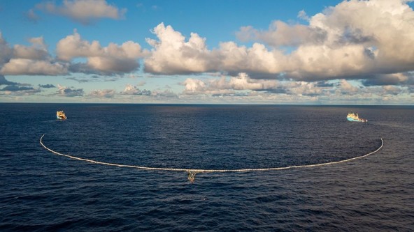 Projekt Ocean Cleanup: Kiin partner zbral rekordnih 55 ton plastike iz Pacifika