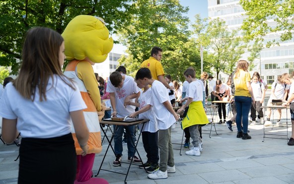 Znani so zmagovalci : 12. sezona programa Varno na kolesu