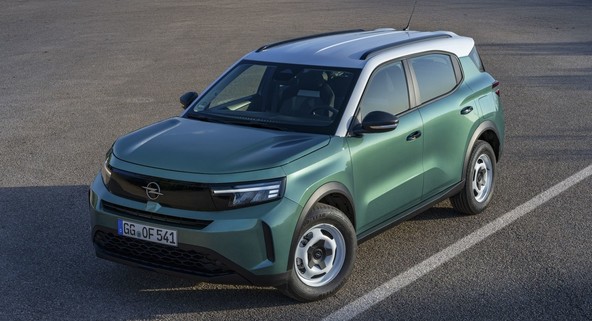 ELEKTRIFICIRAN, PROSTOREN in ZABAVEN SUV: Nova Opel Frontera – superjunak/inja vašega vsakdana 