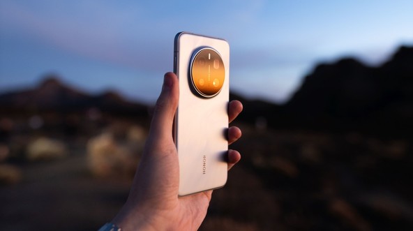 Legendarni trenutki z Old Trafforda so zaživeli v novi podobi: Umetna inteligenca oživlja 115 let zgodovine Manchester Uniteda