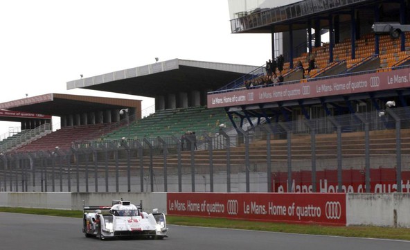 Audi R18 E-tron quattro: Audi je predstavil novega R18 v mestnem središču Le Mansa
