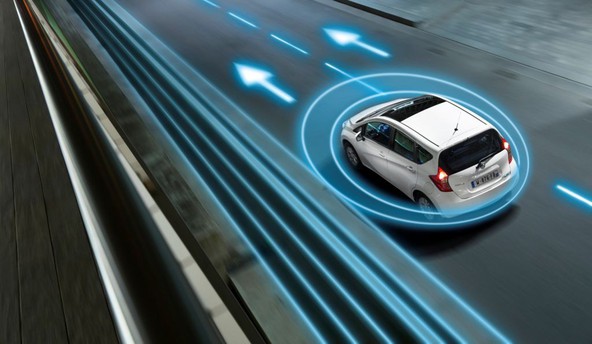 Nissanov varnostni sistem Safety Shield: Novi sistem opozarjanja pred nenamerno spremembo voznega pasu