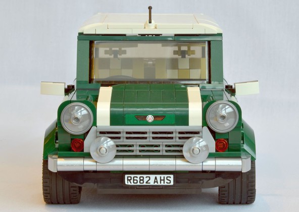 Klasični Mini kot LEGO set: Original narejen iz 1.077 delov