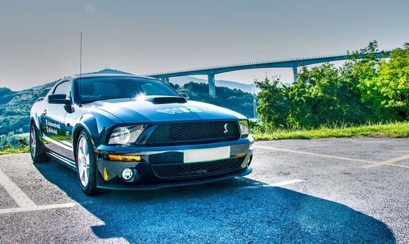 WIZ, zavarovanje na dotik: #avtoWIZ Mustang obnorel Slovenijo