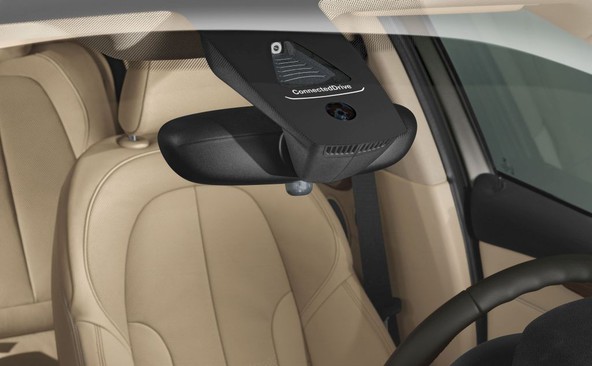 BMW ConnectedDrive: BMW-jeva napredna tehnologija prejela nagrado Euro NCAP Advanced 2014