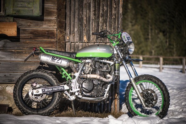 7seven customs Monster Tracker: ZVERINA - prvi predelan Kawasaki KLR650 na svetu