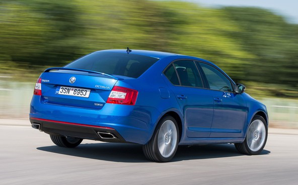 Škoda Octavia RS: Prvič s štirikolesnim pogonom in 6-stopenjskim menjalnikom DSG