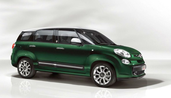 Fiat 500L Living: Novinec v družini 500