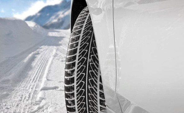 Goodyear UltraGrip 8 PERFORMANCE : Visokozmogljiva zimska pnevmatika za prihajajočo zimsko sezono