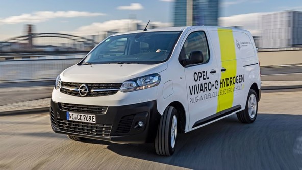 Opel Vivaro-e HYDROGEN: Električno vozilo z gorivnimi celicami za vožnjo brez emisij