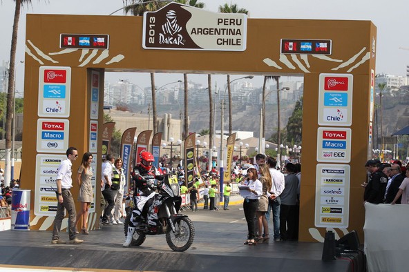 Rally Dakar 2013 - 1. etapa: Stanovnik kratko in vročo preizkušnjo končal na 57. mestu