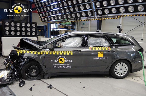 Ford Mondeo & Euro NCAP: Mondeo dosegel maksimalnih pet zvezdic na preverjanju varnosti