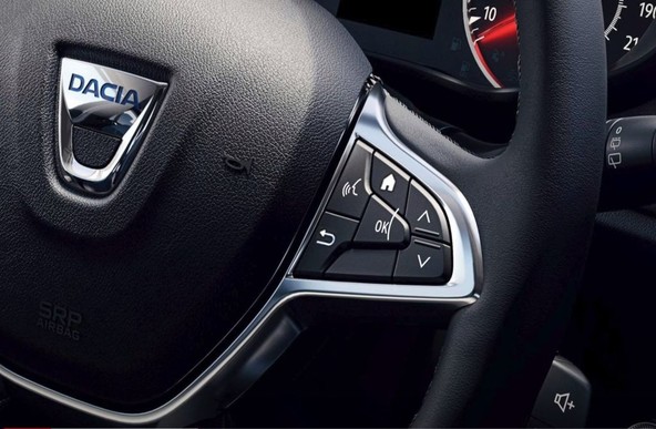 NOVI DACIA SANDERO: NJEGOV ZASLON POTEGNETE KAR IZ ŽEPA