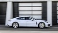 Porsche predstavlja temeljito prenovljeno kombilimuzino: Novi hibridni model in najboljša razredna zmogljivost za Panamero