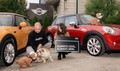 MINI & buldog Spike: Nenavadna čajanka v okolju vrta rezidence Britanske ambasade v Ljubljani