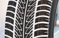 Goodyear UltraGrip 8 PERFORMANCE : Visokozmogljiva zimska pnevmatika za prihajajočo zimsko sezono