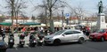 Parkirišče za motorna kolesa ob Centralni ljubljanski tržnici na Vodnikovem trgu je ob lepem vremenu polno zasedeno