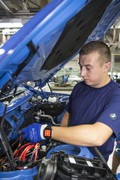 Inovativni pristopi v proizvodnji: BMW Group daje prednost digitalizaciji, ergonomiji in trajnosti v proizvodnem omrežju