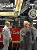 Nissanova tovarna vozil v Sunderlandu: Britanski prestolonaslednik princ Charles na obisku pri Nissanu
