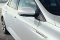 Novi MEGANE GrandCoupé: Dinamična oblika in prestižnejša notranjost nove Renaultove triprostorske limuzine